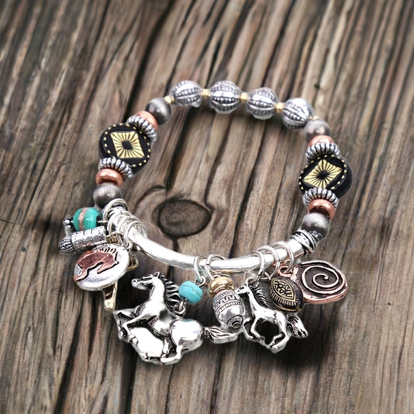 country journey Boutique Jewelry - NWT Silvet Western Horse Charm Bracelet with Turquoise Accents